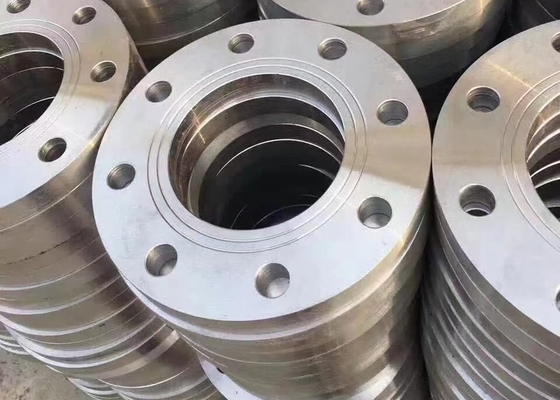 ASME Pn100 Dn100 مزورة من الصلب الكربوني شفة مسطحة الانزلاق على الوجه المرتفع اللحام الرقبة