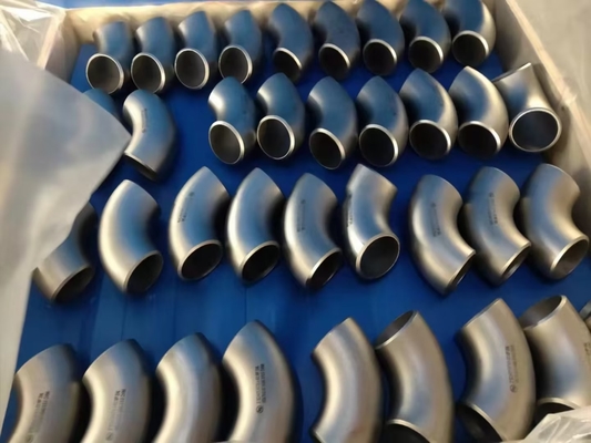 مزورة DIN2605 ASTM A234 WPB الأسود المتساوي الكوع المناسب SCH20-SCH120