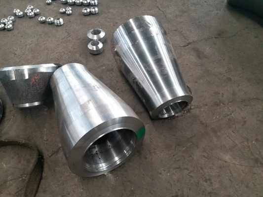 السفع الرملي الفضي مخفض الكربون الصلب ANSI B16.9 DIN JIS GOST 1/2 &quot;إلى 100&quot;