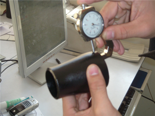 STD SCH أنبوب اللحام المخفض Astm Wpb المخفض الكربون الصلب المركز