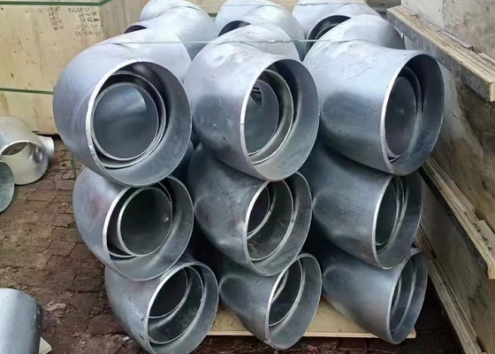 B16.9 أنابيب الصلب الكربوني الكوع بعقب ملحومة Sch20 Sch40 Sch80 طلاء مضاد للصدأ